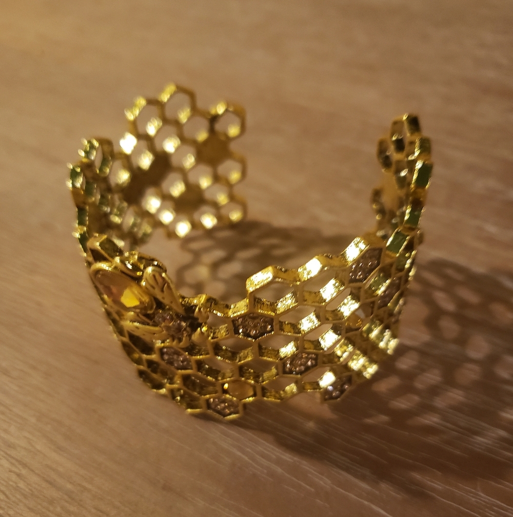 NEW! Gold Honeycomb Bee Cuff  Bracelet with Gold Accents - Picture 3 of 7